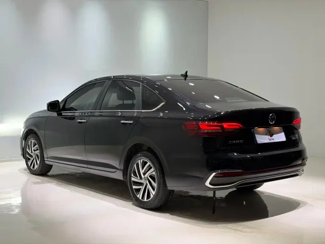 Volkswagen Lavida — Фото автомобиля 4
