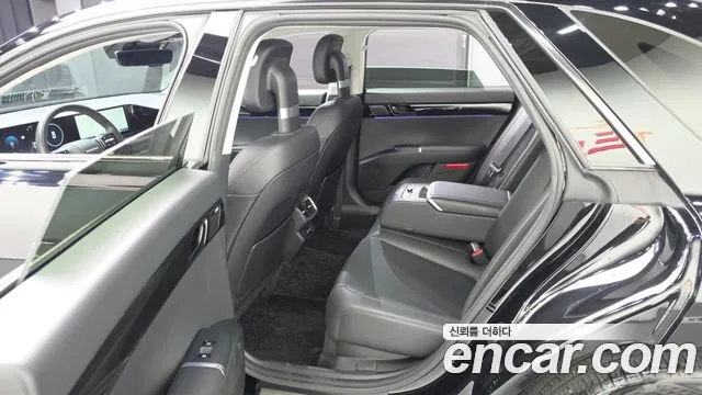 Hyundai Grandeur Grandeur (GN7) 3.5 Бензин 2WD — Фото автомобиля 11