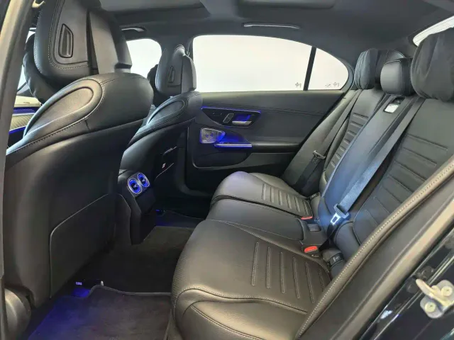 Mercedes-Benz C-Class — Фото автомобиля 17
