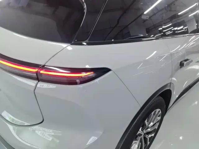 Nio ES6 — Фото автомобиля 7