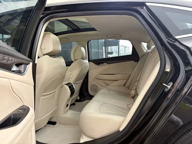Buick LaCrosse — Фото автомобиля 11