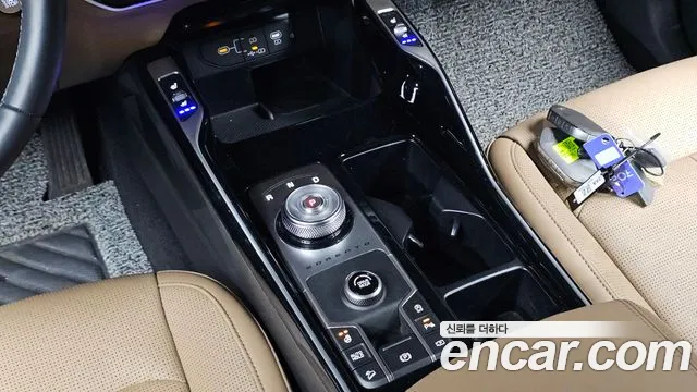 Kia Sorento Новый Sorento 4 поколение Бензин 2.5T 2WD — Фото автомобиля 9
