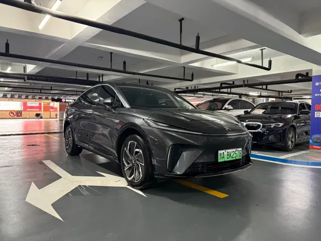 Roewe Feifan R7 — Фото автомобиля 3