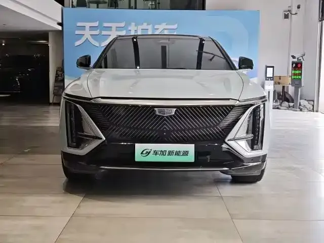 Cadillac Lyriq — Фото автомобиля 2