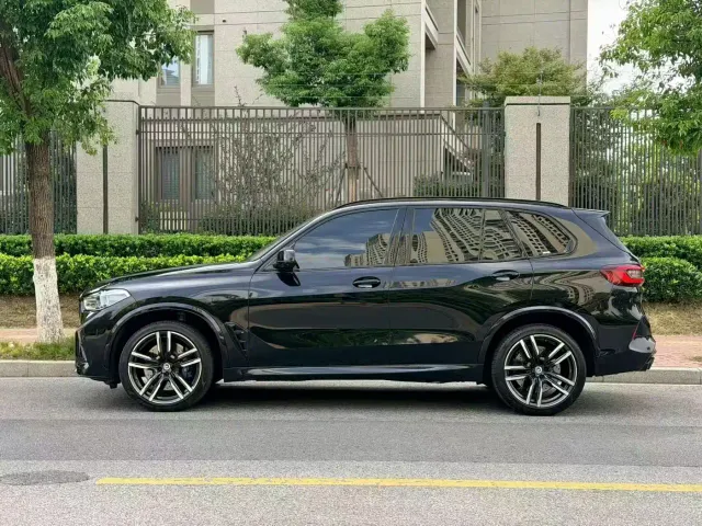 BMW X5 M — Фото автомобиля 13