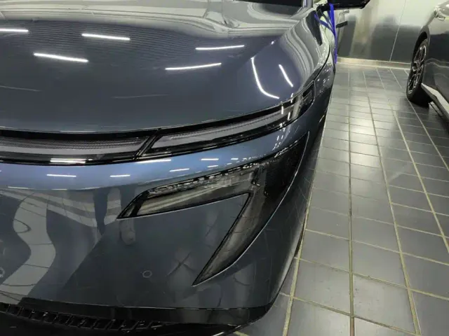 Nissan N7 — Фото автомобиля 5