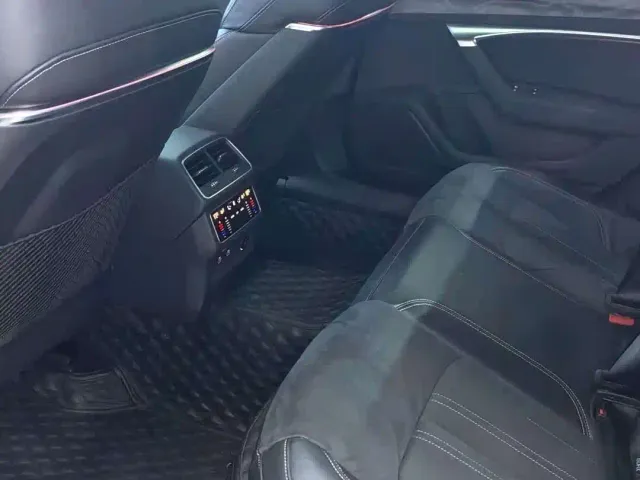 Audi A7L — Фото автомобиля 6
