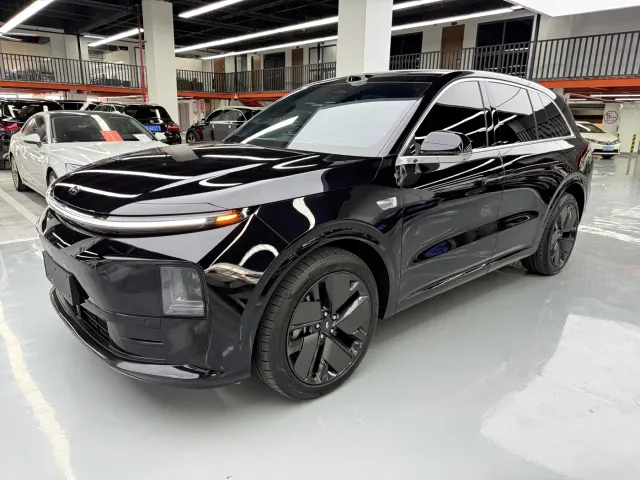 Фотография автомобиля — Li Auto L6