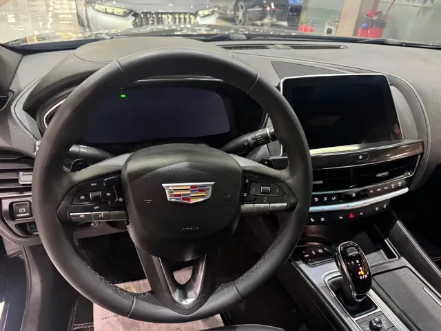 Cadillac CT5 — Фото автомобиля 9