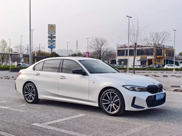 BMW 3 Series — Фото автомобиля 3