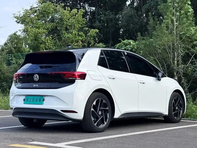 Volkswagen ID.3 — Фото автомобиля 7