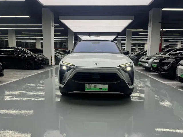 Nio ES8 — Фото автомобиля 2