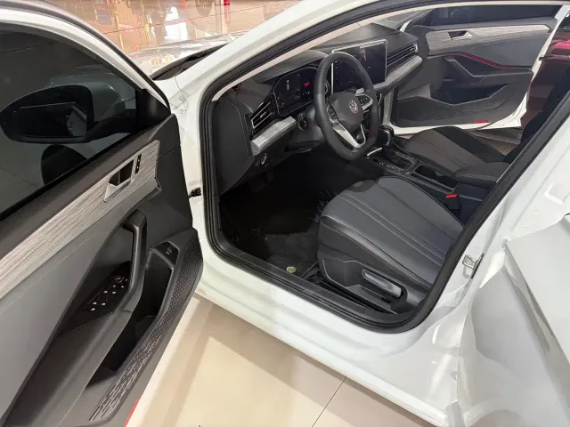 Volkswagen Sagitar — Фото автомобиля 4