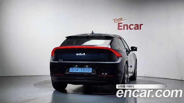 Kia EV6 — Фото автомобиля 4