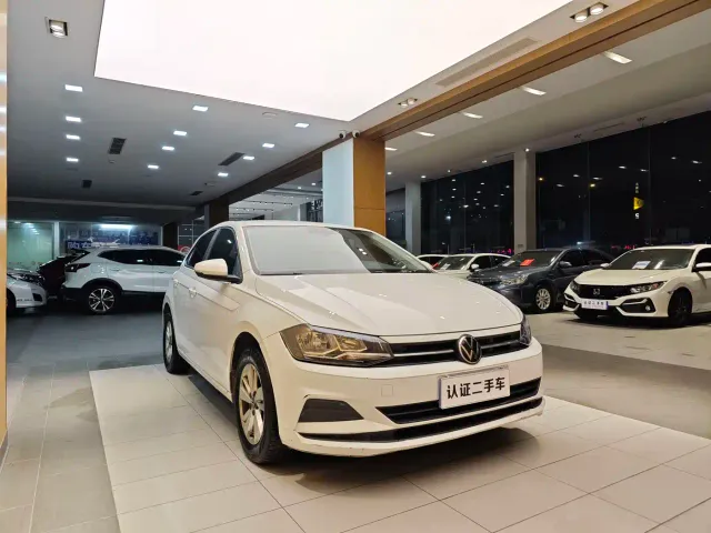 Volkswagen Polo — Фото автомобиля 4