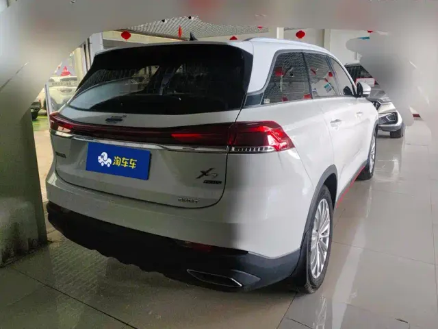 Changan X7 Plus — Фото автомобиля 3