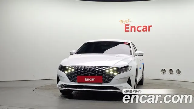 Hyundai Grandeur New — Фото автомобиля 3