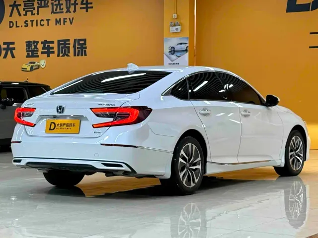 Honda Accord — Фото автомобиля 7