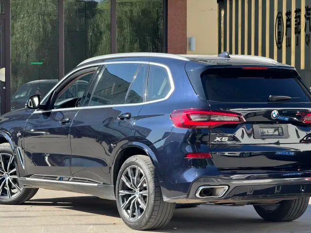 BMW X5 — Фото автомобиля 6