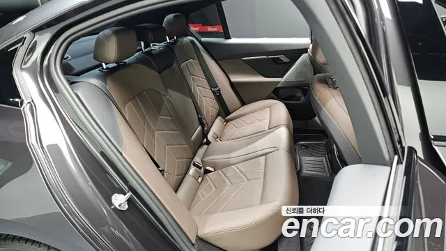 BMW 5 Series G60 — Фото автомобиля 16