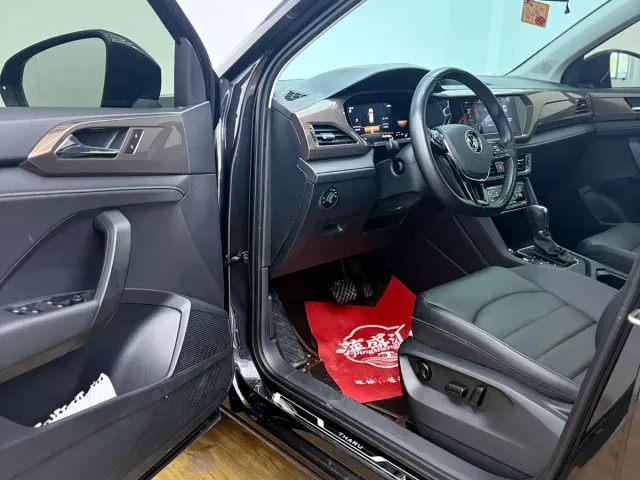 Volkswagen Tharu — Фото автомобиля 11