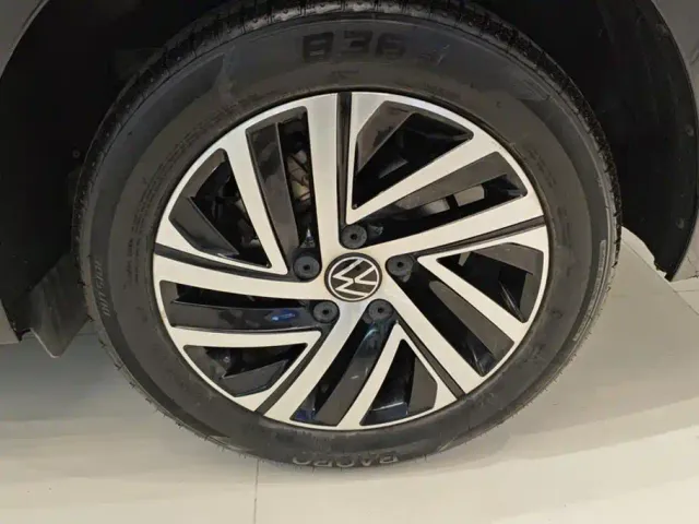 Volkswagen Lavida — Фото автомобиля 6
