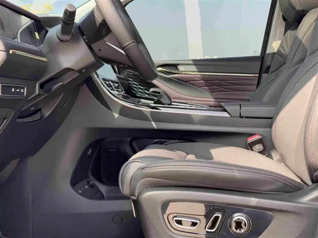 GAC Trumpchi M8 — Фото автомобиля 10
