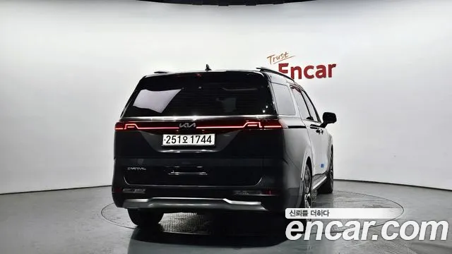 Kia Canival Carnival 4 поколение Дизель 7 мест Signature — Фото автомобиля 4