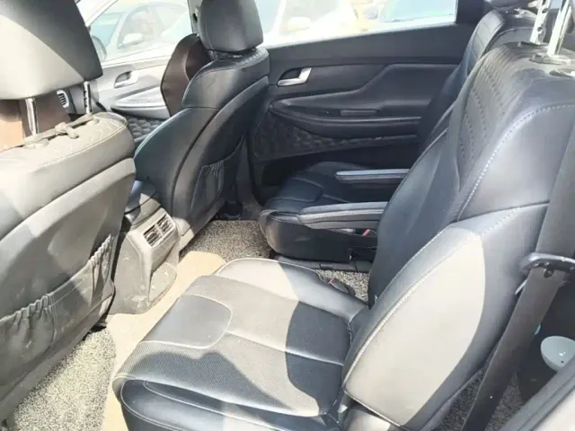 Hyundai Santa Fe — Фото автомобиля 21