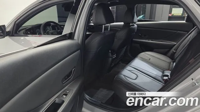 Hyundai Avante CN7 — Фото автомобиля 16