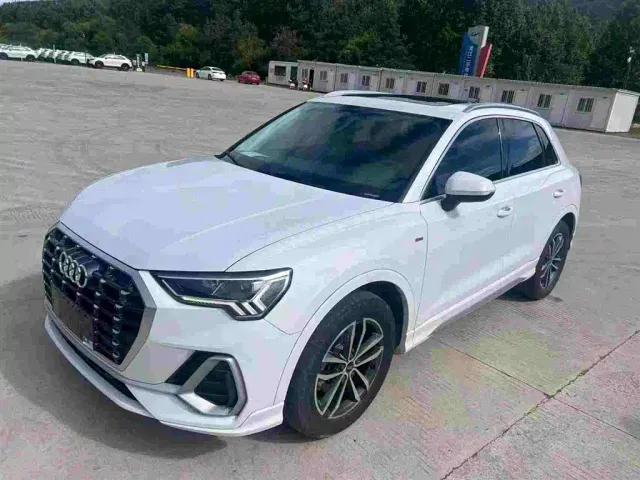Фотография автомобиля — Audi Q3