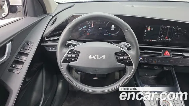 Kia Niro Niro (New) — Фото автомобиля 13