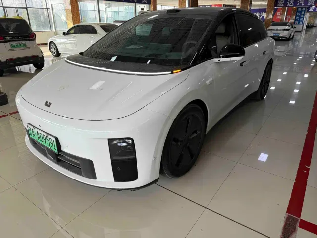 Li Auto i6 — Фото автомобиля 2