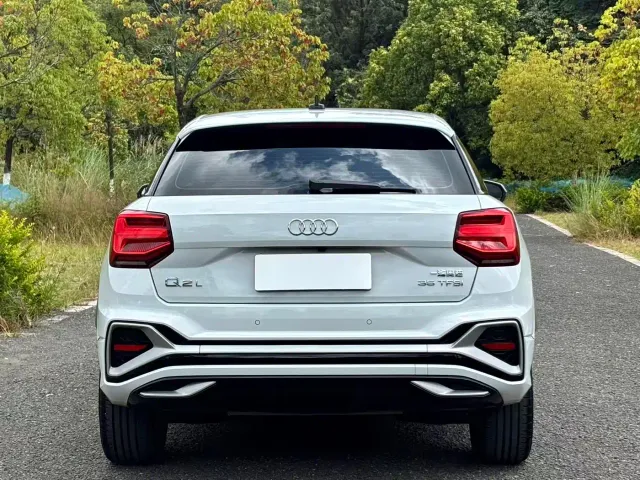 Audi Q2L — Фото автомобиля 5