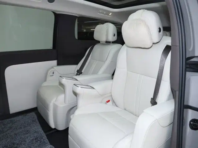 Li Auto MEGA — Фото автомобиля 25
