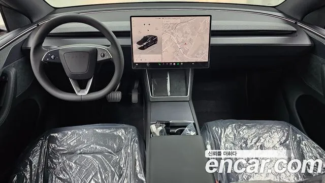 Tesla Model Y — Фото автомобиля 6