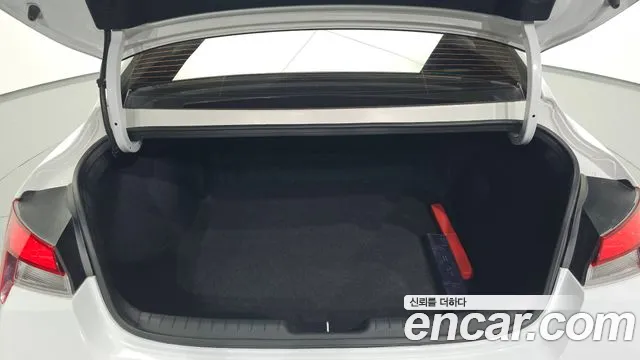 Hyundai Avante CN7 — Фото автомобиля 26