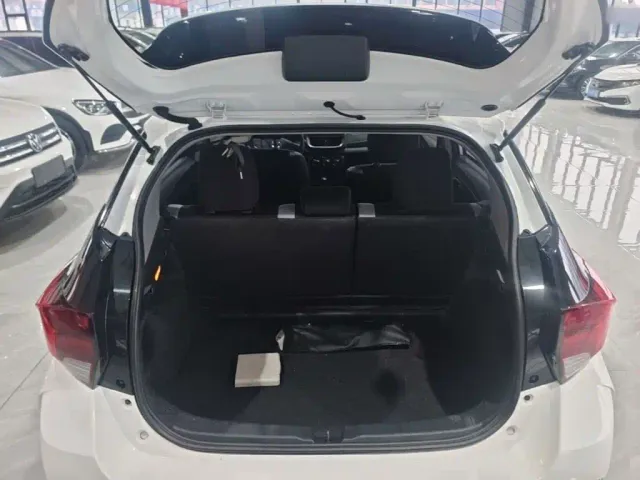 Toyota YARiS L Zhi Xuan — Фото автомобиля 18