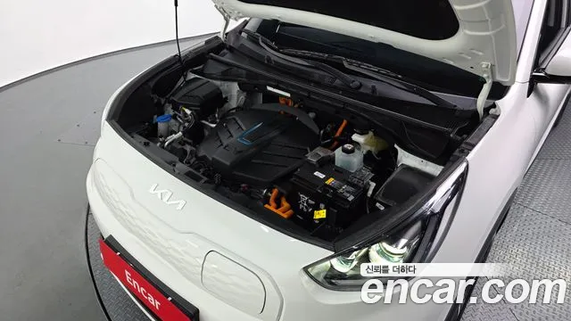 Kia Niro — Фото автомобиля 9