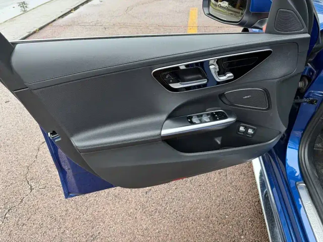 Mercedes-Benz C-Class — Фото автомобиля 6