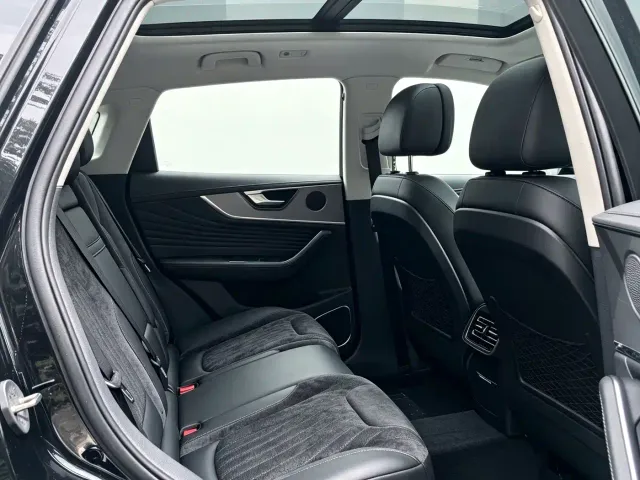 Hongqi HS5 — Фото автомобиля 12