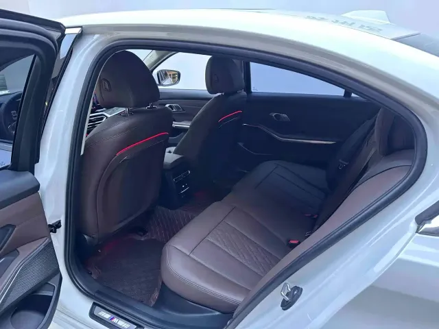 BMW 3 Series — Фото автомобиля 15