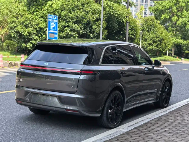 Li Auto L7 — Фото автомобиля 6