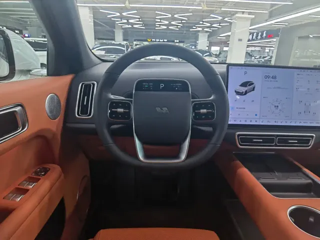 Li Auto L6 — Фото автомобиля 10