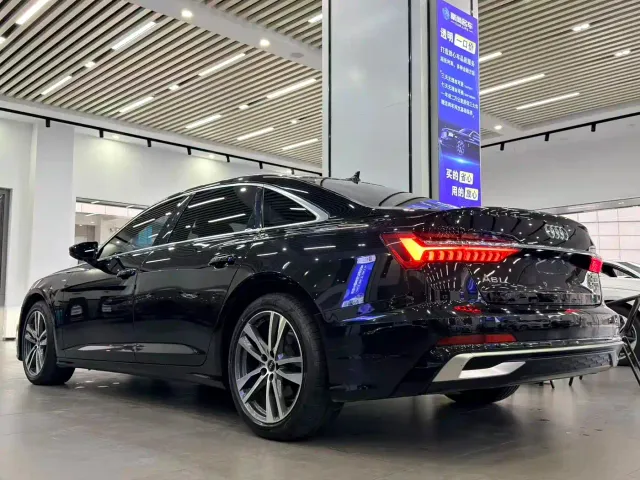 Audi A6L — Фото автомобиля 4