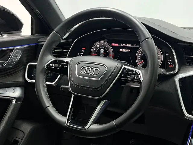 Audi A6L — Фото автомобиля 21