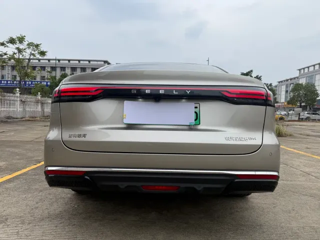 Geely Galaxy Stellar 6 — Фото автомобиля 7