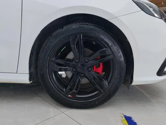 Geely Binrui — Фото автомобиля 6