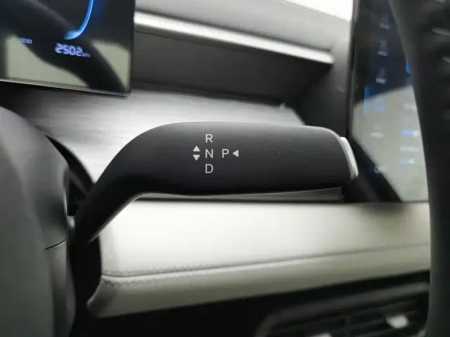 BYD Seal 05 DM-i — Фото автомобиля 13