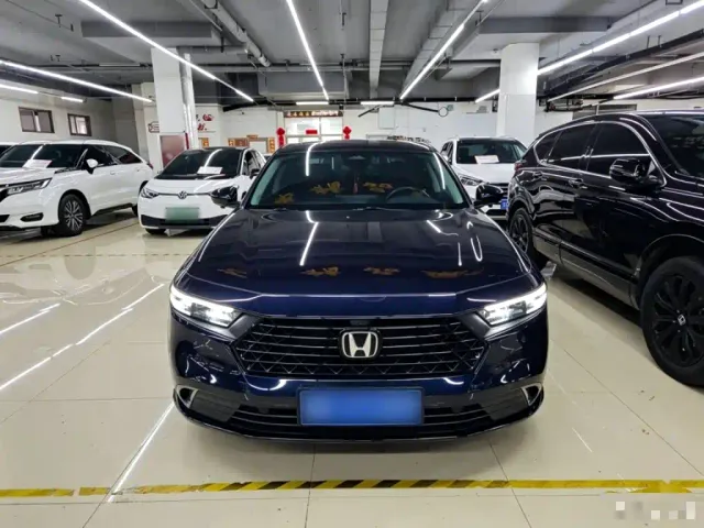Honda Accord — Фото автомобиля 2